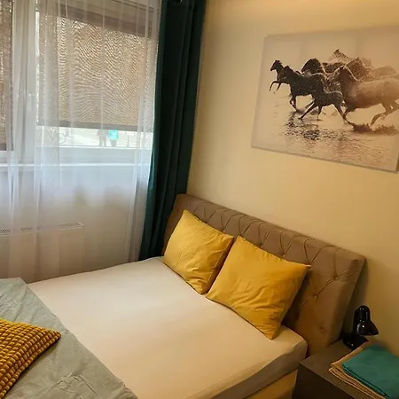 Last Pub Rynek-klima-parkigfree-netflix-youtube Apartment Breslau