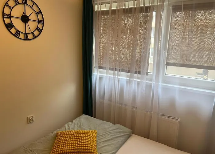 Last Pub Rynek-klima-parkigfree-netflix-youtube Apartment